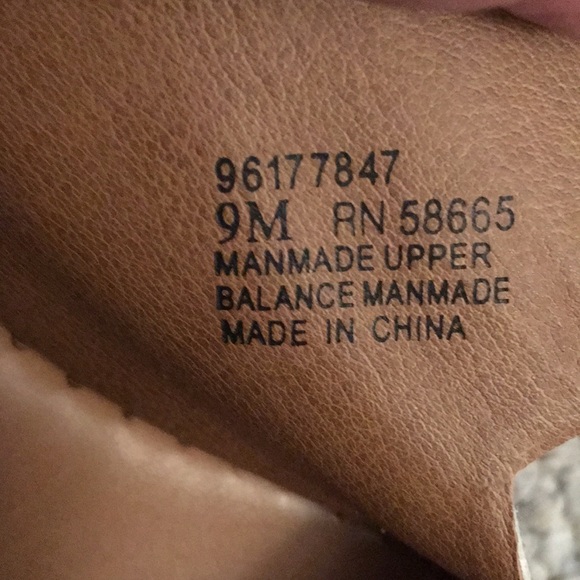 New Abound size 9 metallic silver sandals. - Picture 7 of 8